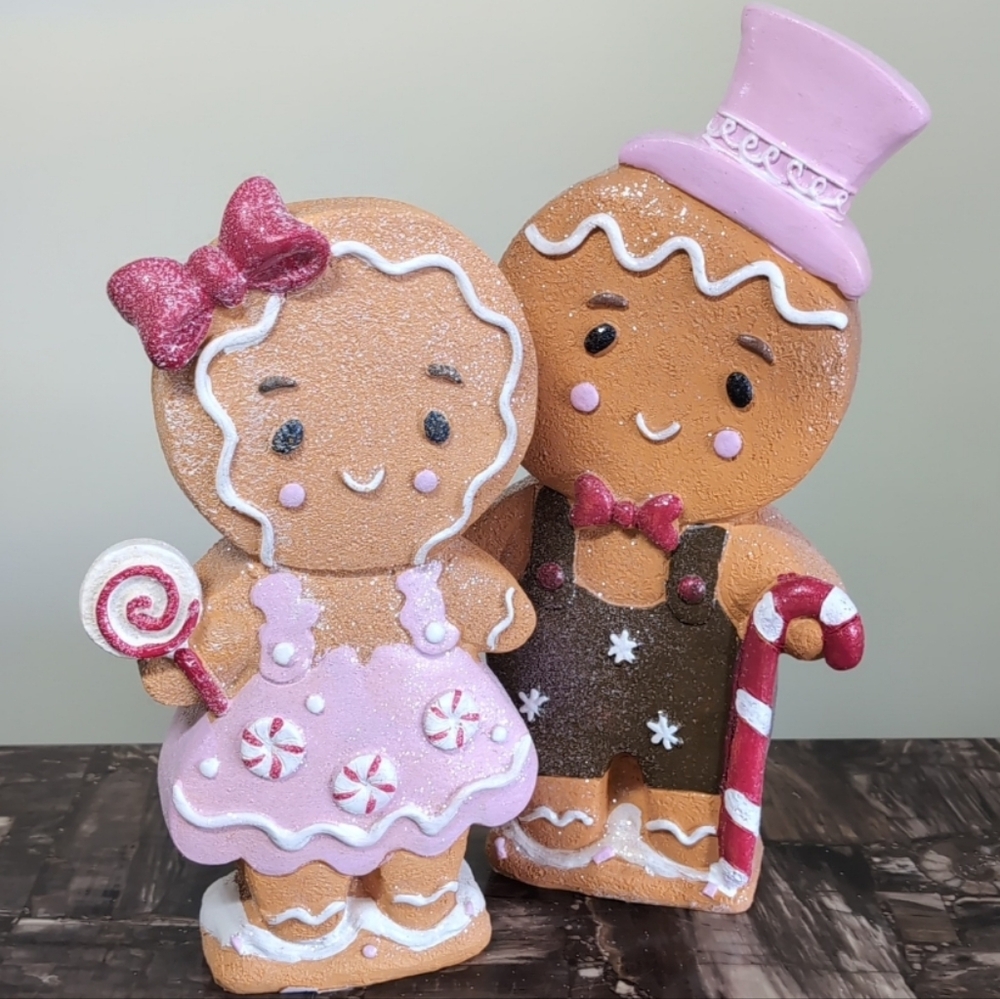 ❌SOLD❌Cupcakes & Cashmere Gingerbread Couple Figurines Christmas Decor, Shimmery - Picture 1 of 11